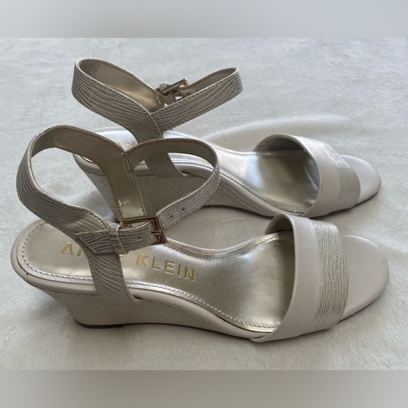 Anne Klein Metallic Ankle Strap Glitter Wedge Sandals Champagne / Gold Leather - Picture 2 of 8
